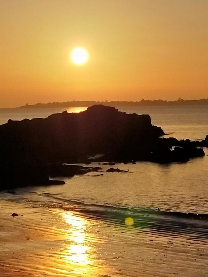 L'éléphant Blanc de ConcarnOLoc Concarneau Esterno foto